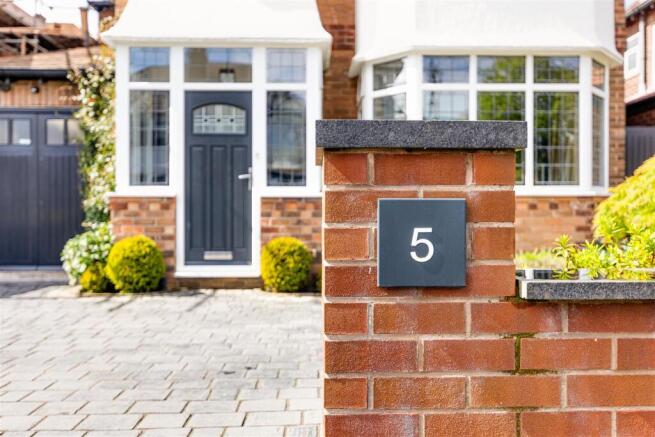 5 Bonnington Ave_3.jpg