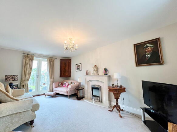 3 bed Terraced for sale Image 6