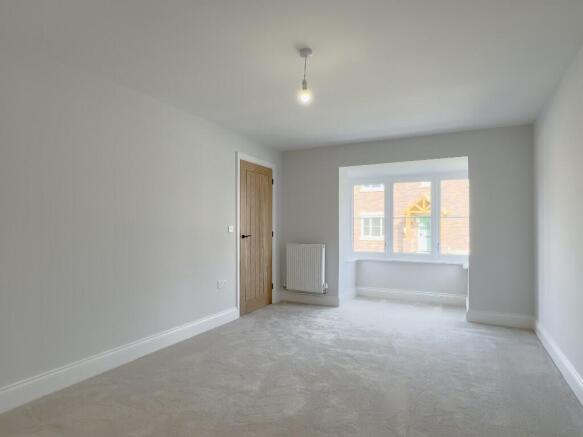 4 bed Detached for sale Image 5