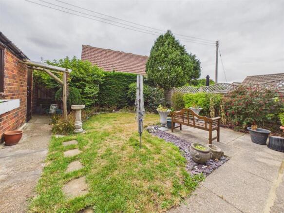 2 bed Semi-Detached Bungalow for sale Image 9