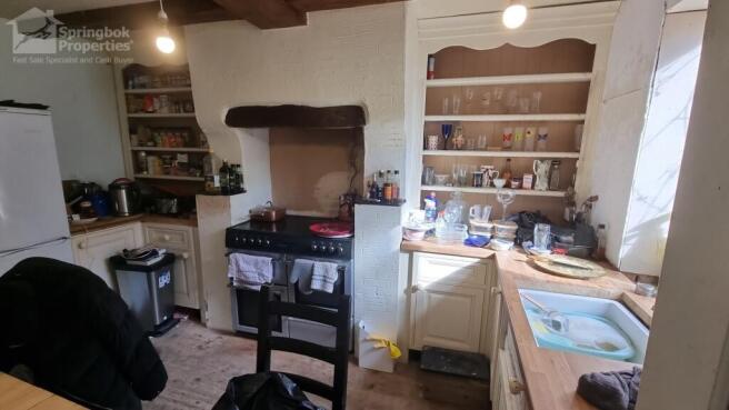 IMAGE 4