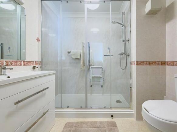 1 bed Ground Flat for sale Image 9