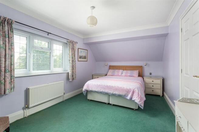 3 bed Detached for sale Image 8
