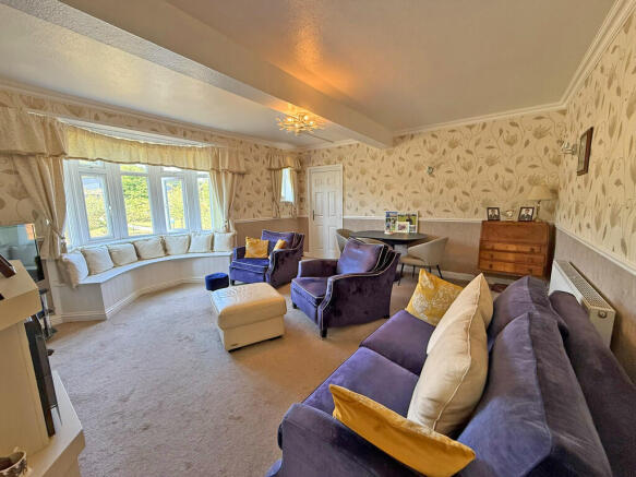 2 bed Apartment for sale Image 2