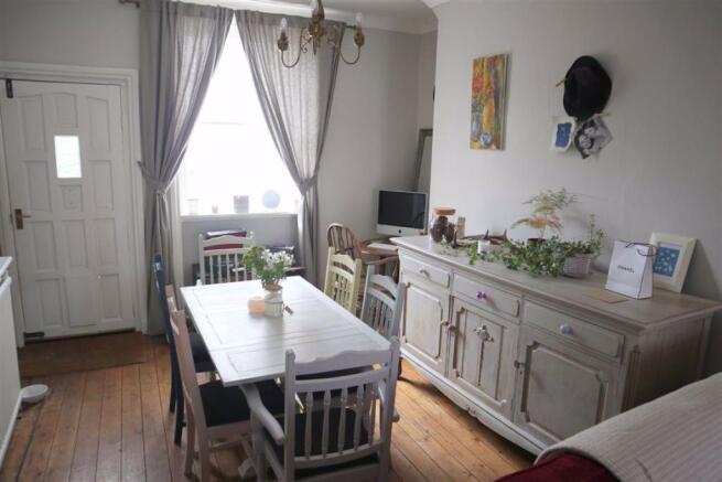 Lounge / dining room