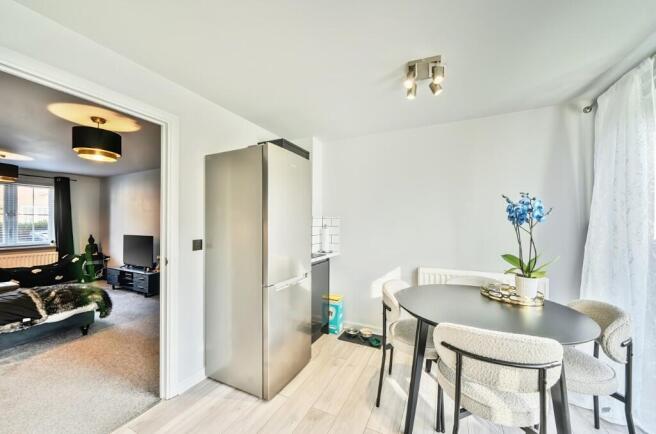 3 bed Terraced for sale Image 4