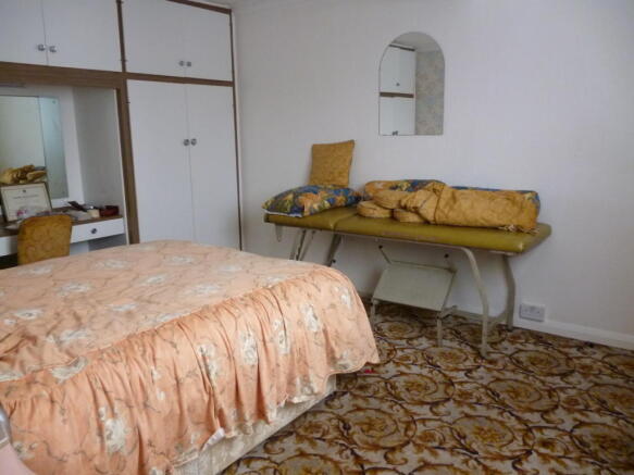 1st floor bed