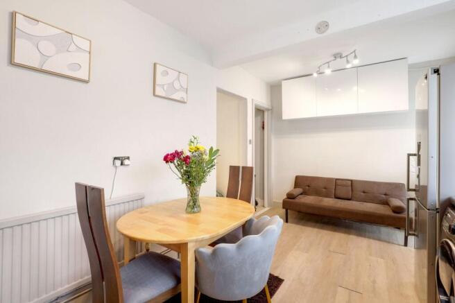 Trenchard Close, Newton, NG13 photo 4