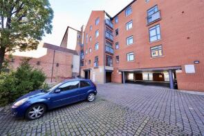 Apartment 3, 52 58 Trinity Wharf, High Street, Hull HU1 1QE