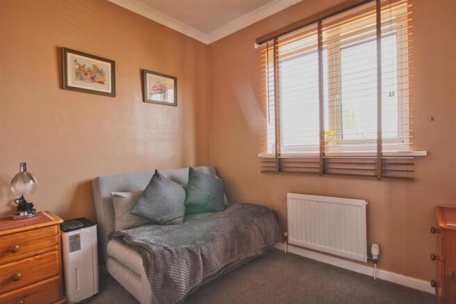 4 bed Detached for sale Image 11