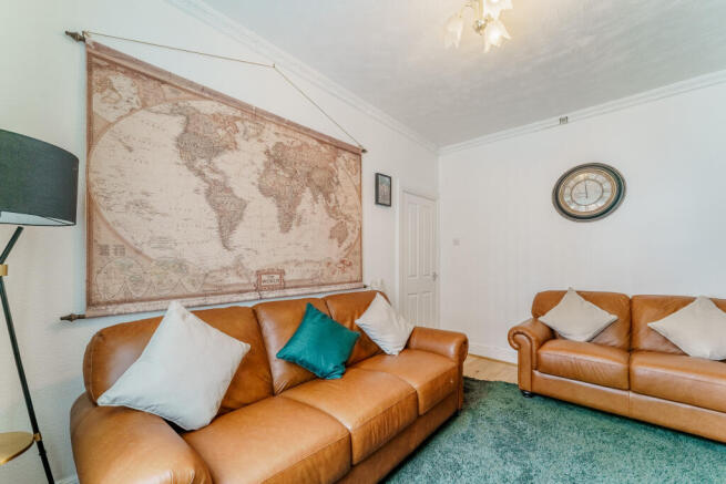 3 bed Terraced for sale Image 4