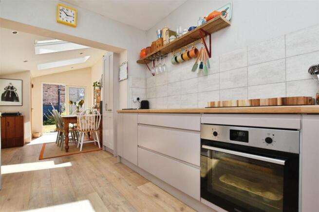 2 bed Terraced for sale Image 9