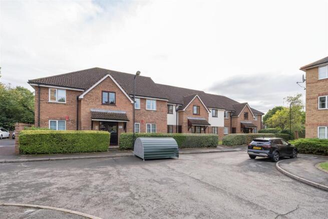 Thurlow Close