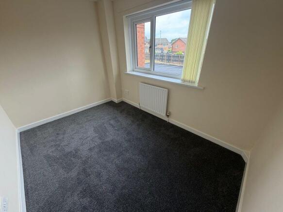 2 bed Apartment to rent Image 6