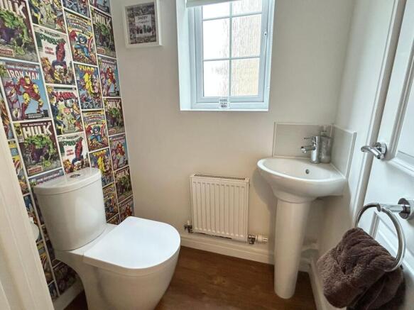 4 bed Detached for sale Image 10