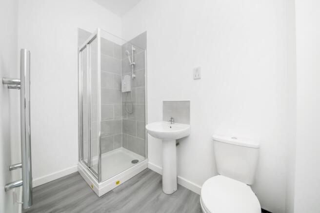 Studio to rent Image 8