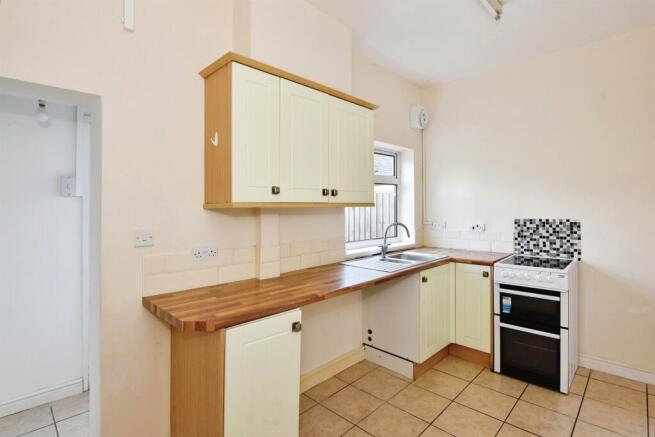 Kitchen: