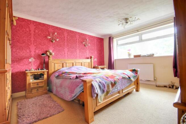 3 bed Detached for sale Image 7