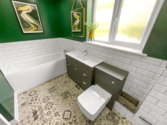 Family Bathroom/Shower/WC