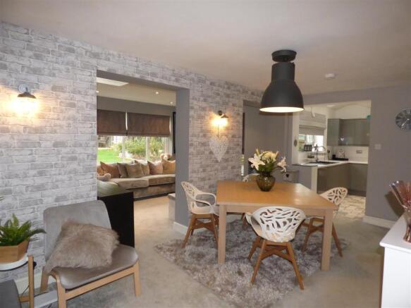DINING AREA.JPG