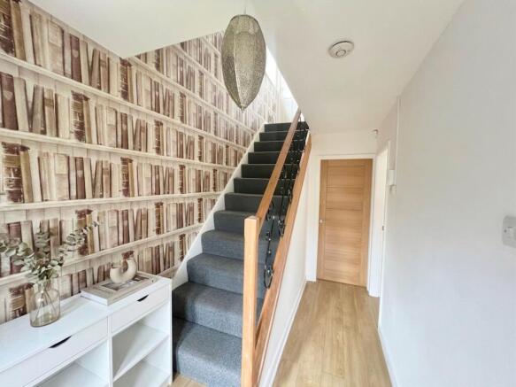 3 bed Semi-Detached for sale Image 9