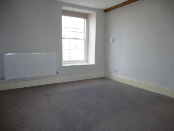 Bedroom 1.JPG