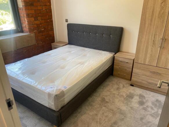 2 bed Apartment to rent Image 5