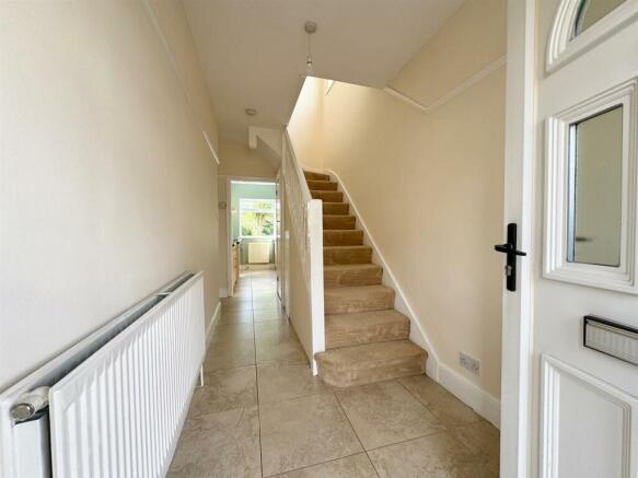 Hallway1.jpg