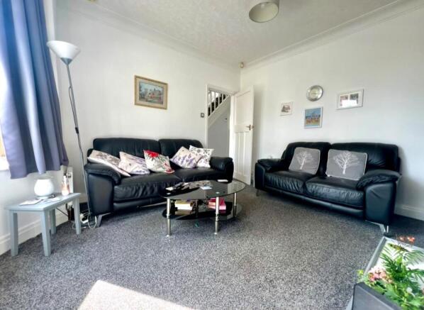 4 bed Semi-Detached for sale Image 8