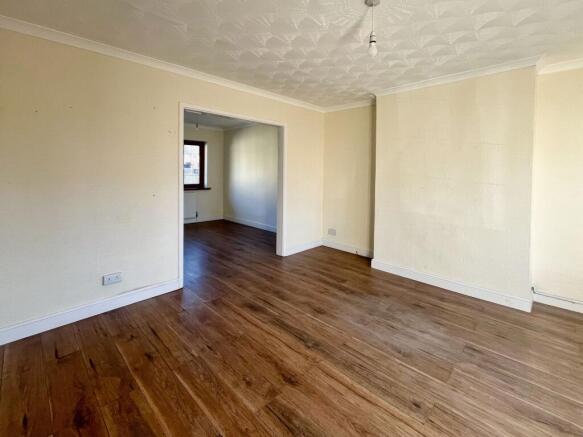 37 Goshen Park, Neath, SA10 6PT photo 4