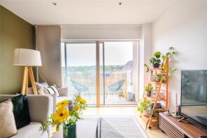 Flat 54, 386 Derry Court, Streatham High Road, London SW16 6AT