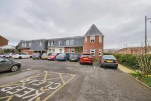 Flat 28, Reddleman House, Bath Road, Sturminster Newton DT10 1DU