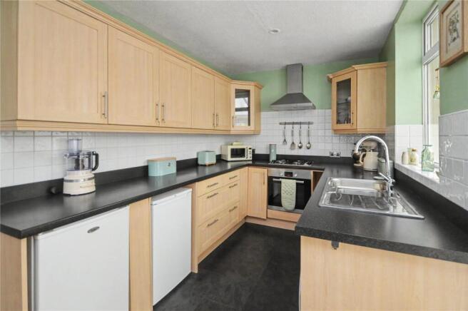 3 bed Semi-Detached for sale Image 4