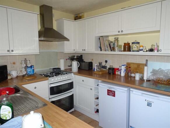 Kitchen (rear)