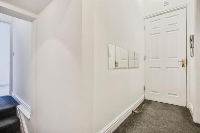 1 bed Ground Flat for sale Image 9