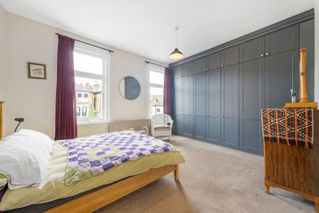 Bedroom 1 (2).jpg