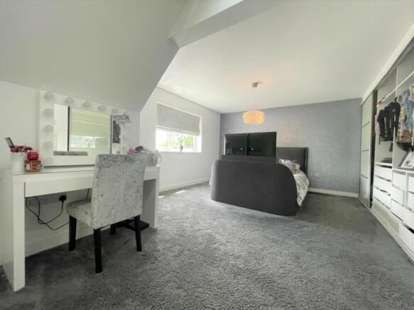 MASTER BEDROOM A