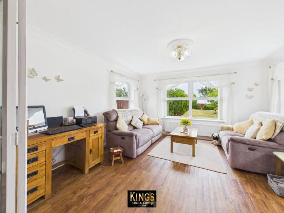 3 bed Detached for sale Image 8