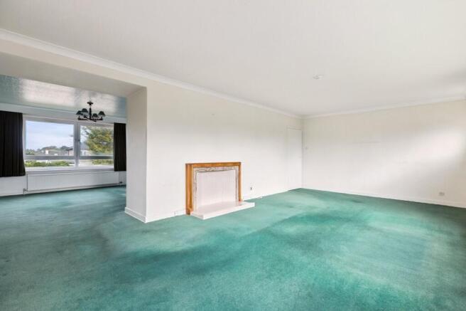 Douglas Drive, Newton Mearns, Glasgow, East Renfrewshire photo 4