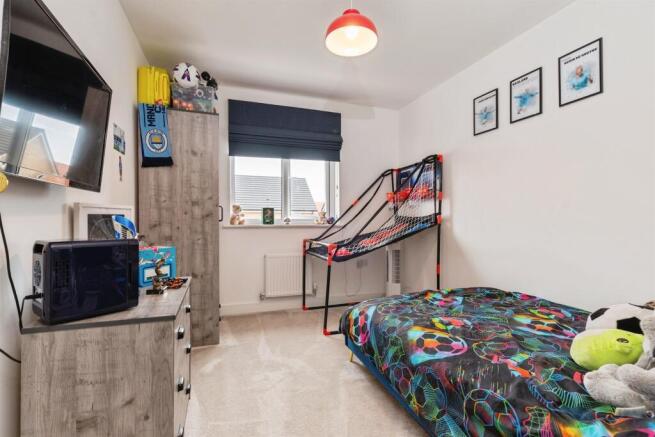 3 bed Semi-Detached for sale Image 11