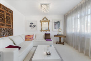 Flat 10, 34 37 Waverley Court, Beaumont Street, London W1G 6DH