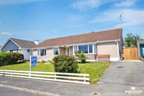 69, Bunkers Hill, Milford Haven SA73 1AQ