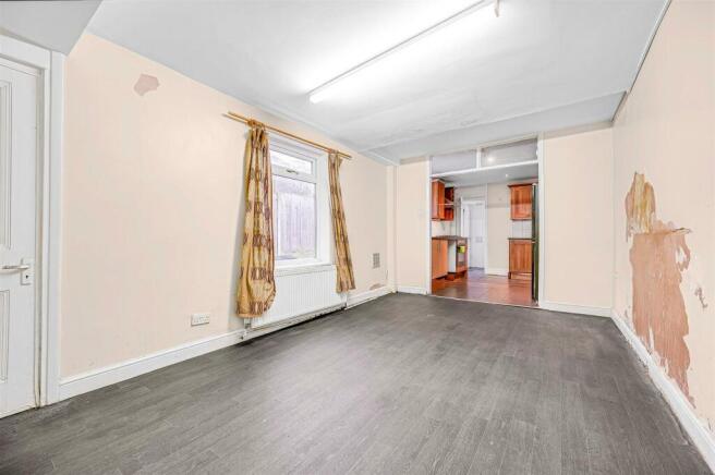 Davies___Davies_57_Victoria_Rd__Finsbury_Park__Lon