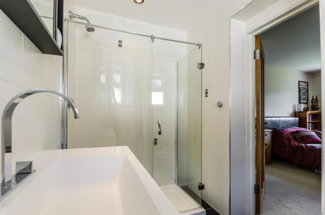 8306966-interior15.jpg