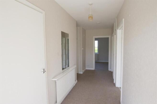 3 bed Detached Bungalow to rent Image 8