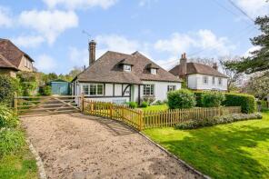 17, The Green, Ashford TN26 3PF