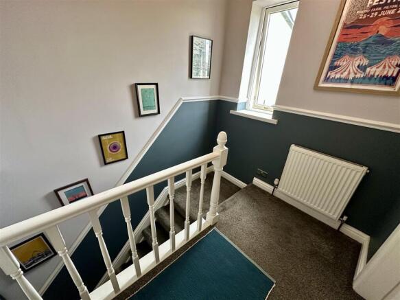 2 bed Semi-Detached for sale Image 8