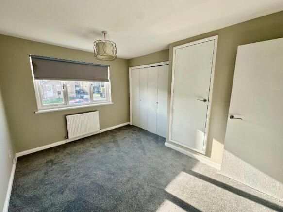 2 bed Town House to rent Image 8