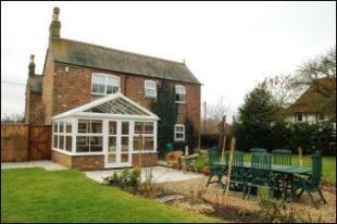 REAR HOUSE