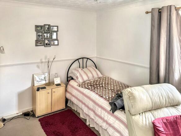 Bedroom & Living